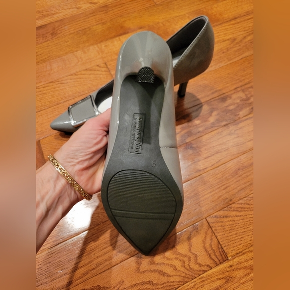 Grey Patent and silver buckle heels (3") - Picture 2 of 3